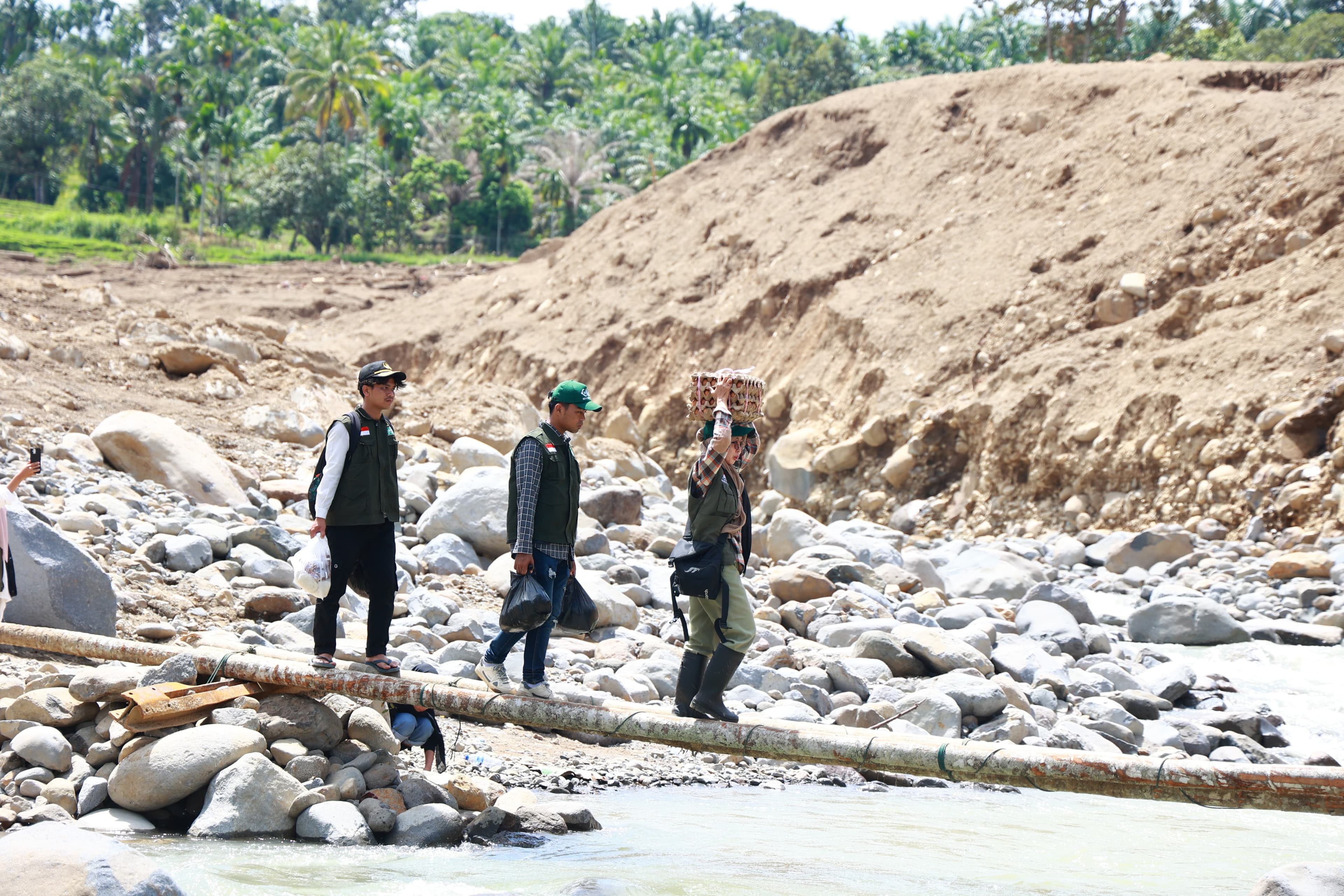 Hero Illustration - Helping Communities 4